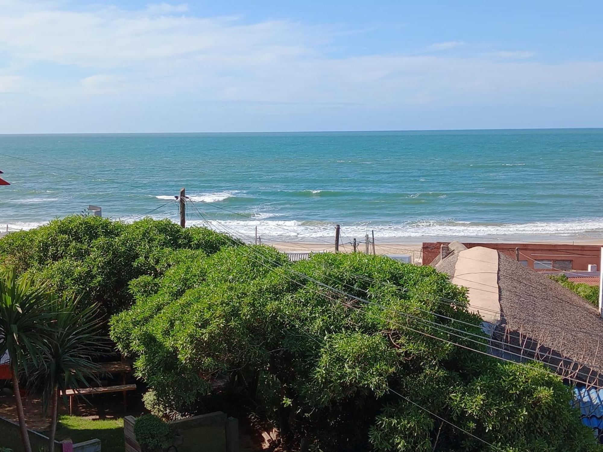 Posada Mar Azul Con Jacuzzi Bed & Breakfast Punta Del Diablo Exterior photo